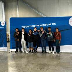 La délégation des jeunes athlètes des Ecoles de Tir de La Réunion est arrivée au Championnat de France de Châlons en Champagne